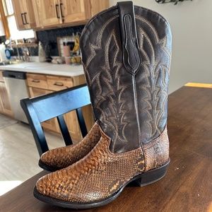 NWT J.B. Dillon reserve size 9.5 men’s cowboy boots